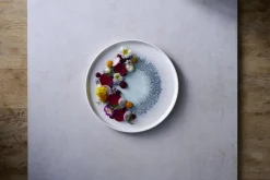 Assiette à bord droit rond Aquamarine porcelaine vitrifiée Ø 21 cm Fusion - CHURCHILL Online