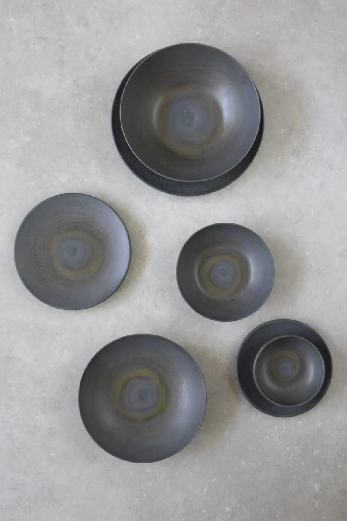 ACCOLADE Assiette coupe creuse rond gris brun grès émaillé Ø 22 cm Enigma Sale