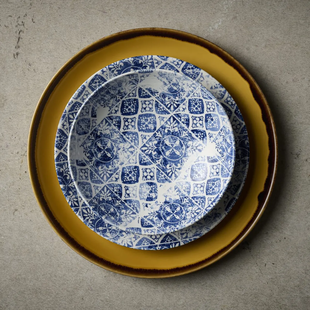 Assiette coupe plate rond bleu porcelaine vitrifiée Ø 21,7 cm Porto - DUDSON Hot