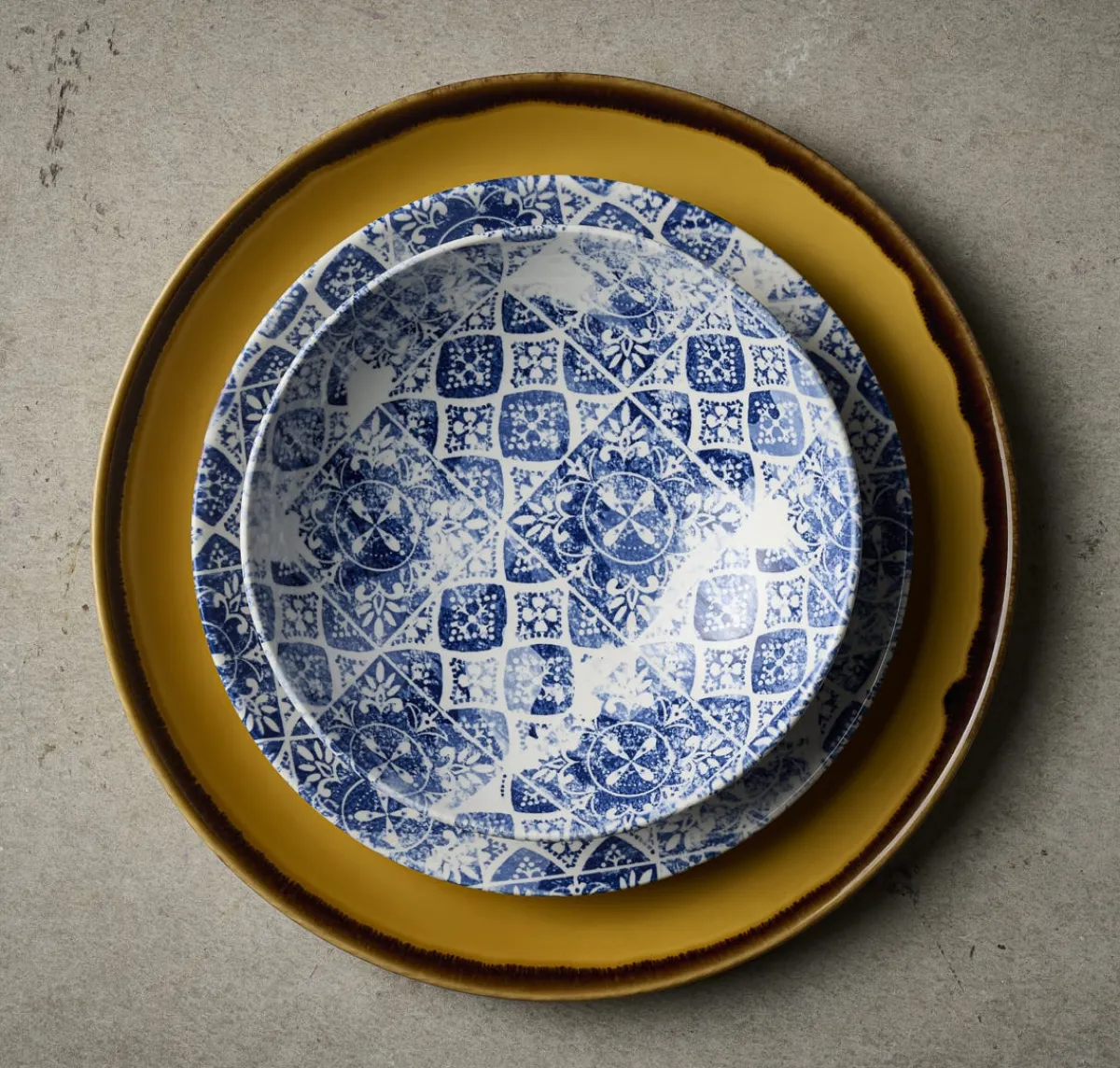 Assiette coupe plate rond bleu porcelaine vitrifiée Ø 21,7 cm Porto - DUDSON Hot