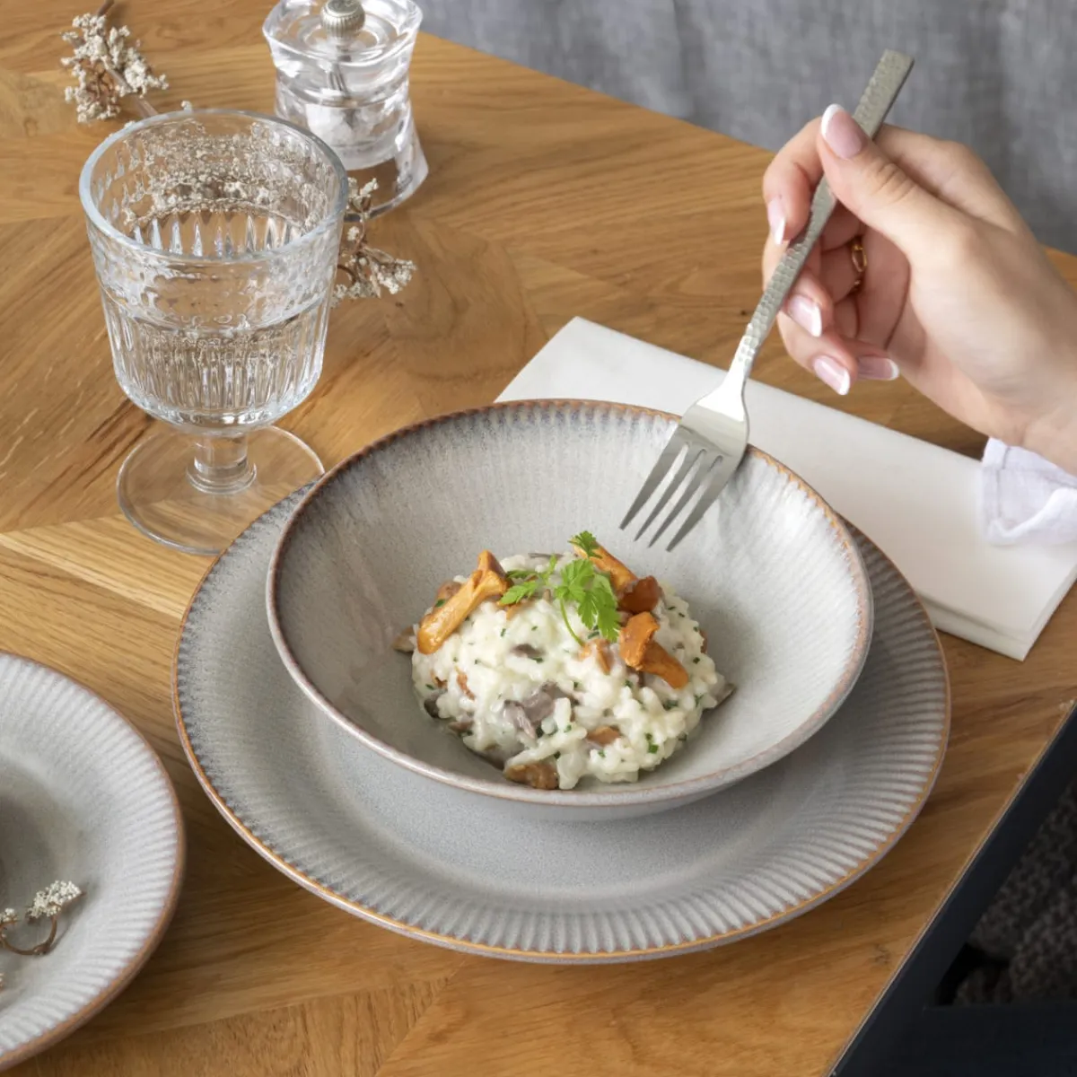 PRO.MUNDI Assiette coupe plate rond gris bleu porcelaine Ø 23,5 cm Serena Outlet