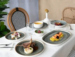 Assiette coupe rond gris anthracite porcelaine Ø 16 cm Terra - PRO.MUNDI New
