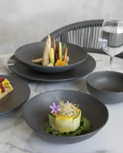 ACCOLADE Assiette coupe rond gris brun grès émaillé Ø 21 cm Enigma Online