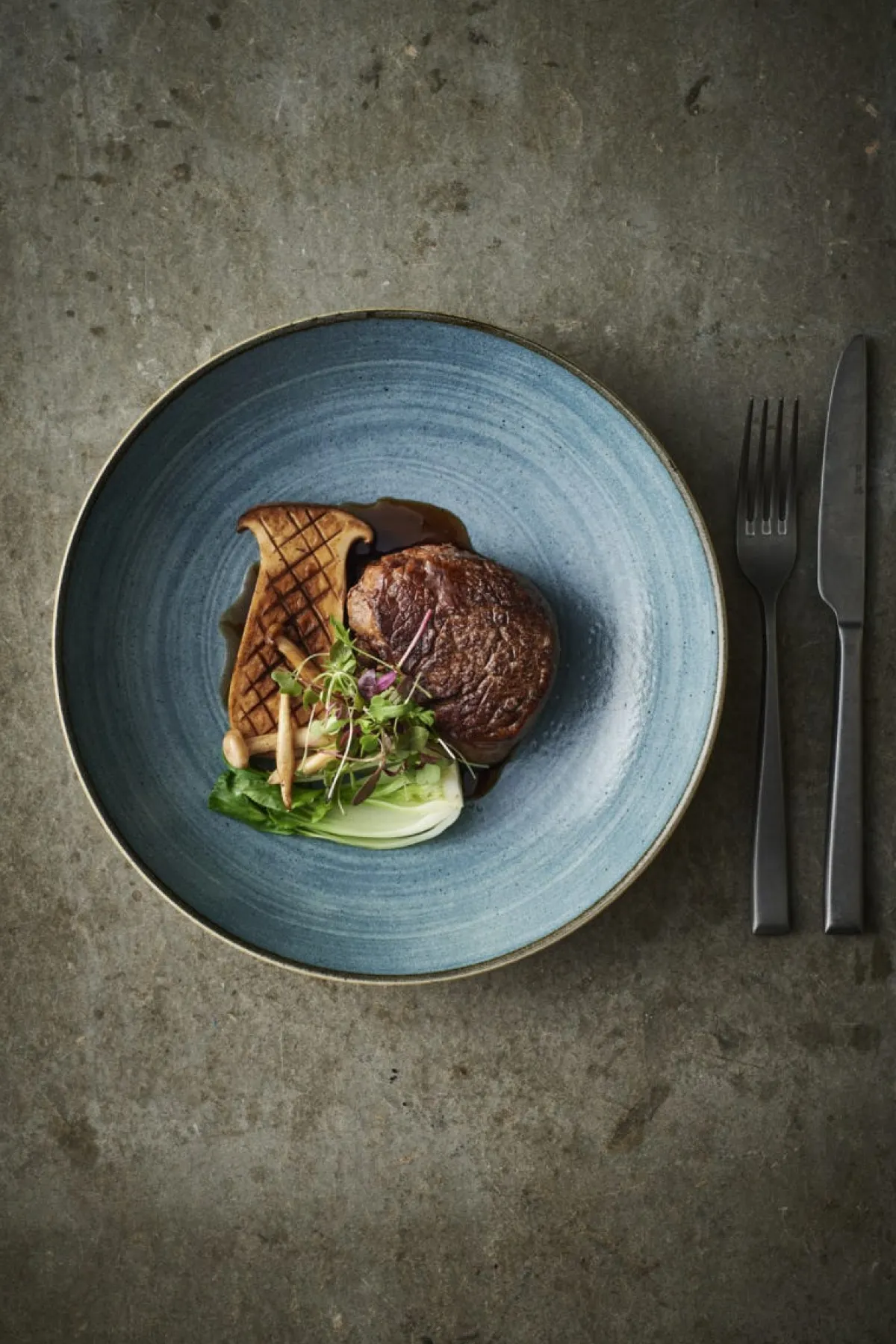 Assiette coupe rond Raw Teal porcelaine vitrifiée Ø 16,5 cm Stonecast Raw - CHURCHILL Outlet