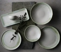 Assiette creuse organique vert porcelaine vitrifiée Ø 28 cm Finca Flint - DUDSON Online