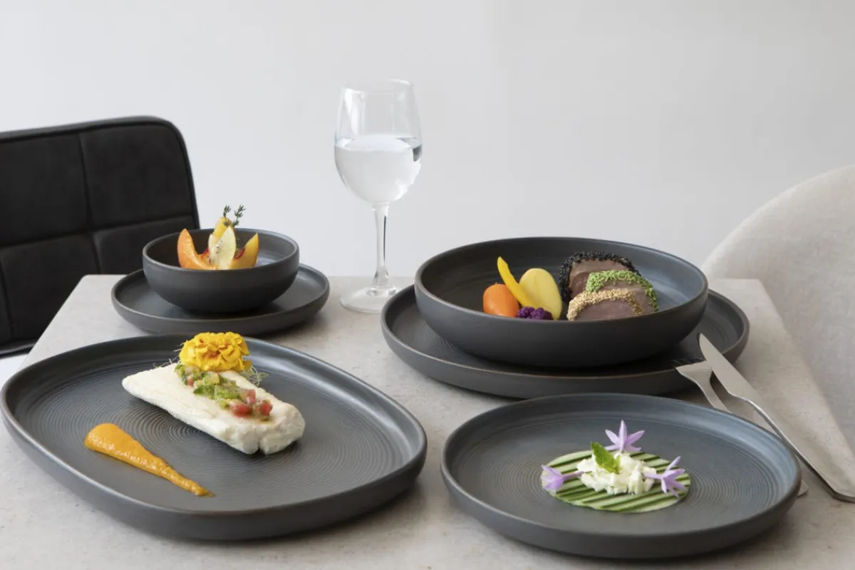Assiette ovale grès émaillé 33x22,5 cm Tornado - ACCOLADE
