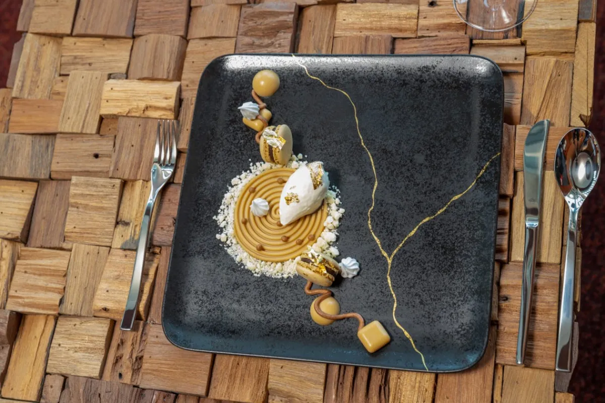 RAK Assiette plate carré noir porcelaine 27x27 cm Kintzoo Clearance