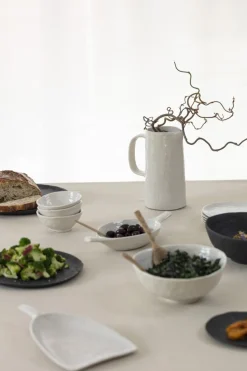 Assiette plate Noir brut porcelaine culinaire Ø 26,5 cm Yli - REVOL Outlet