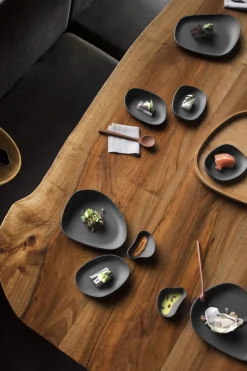 Assiette plate noir porcelaine 23x20 cm Yayoi - COOKPLAY Best