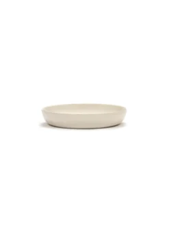 SERAX Assiette plate rond blanc poivron noir grès émaillé Ø 22 cm Feast By Ottolenghi Online