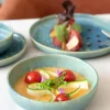Assiette plate rond bleu grès émaillé Ø 22 cm Magic - ACCOLADE Hot