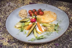Assiette plate rond bleu grès émaillé Ø 28 cm Sky - PRO.MUNDI
