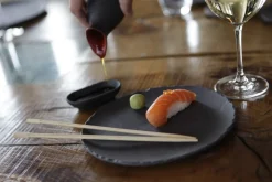 Assiette plate rond noir porcelaine culinaire Ø 20 cm Basalt - REVOL Online