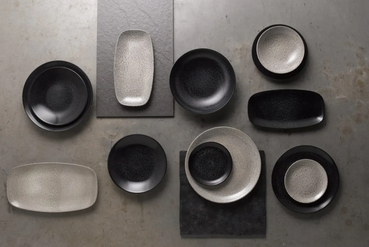 Assiette plate rond noir porcelaine vitrifiée Ø 21,7 cm Evo Origins - DUDSON Online