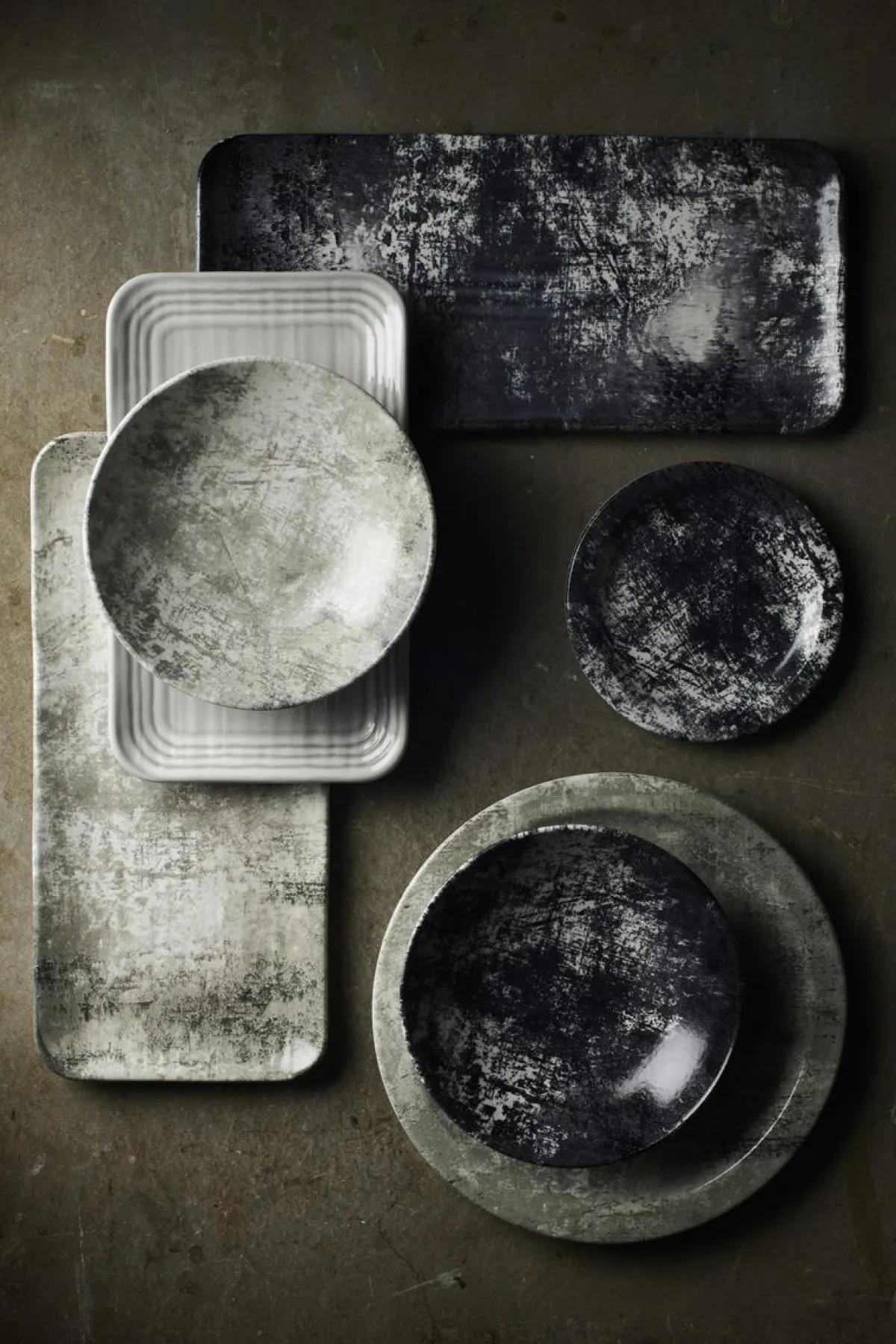 Assiette plate rond noir porcelaine vitrifiée Ø 25,5 cm Urban - DUDSON Clearance