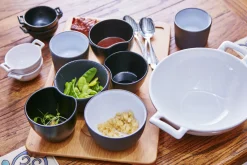 Assiette wok rond noir porcelaine culinaire Ø 16 cm Belle Cuisine - REVOL Hot