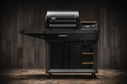 Barbecue à pellets inox 110x59x122,4 cm Timberline Traeger - LE MARQUIER Discount