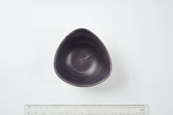 CHURCHILL Bol triangulaire deep purple porcelaine vitrifiée 23,5x23,5 cm Stonecast Patina New