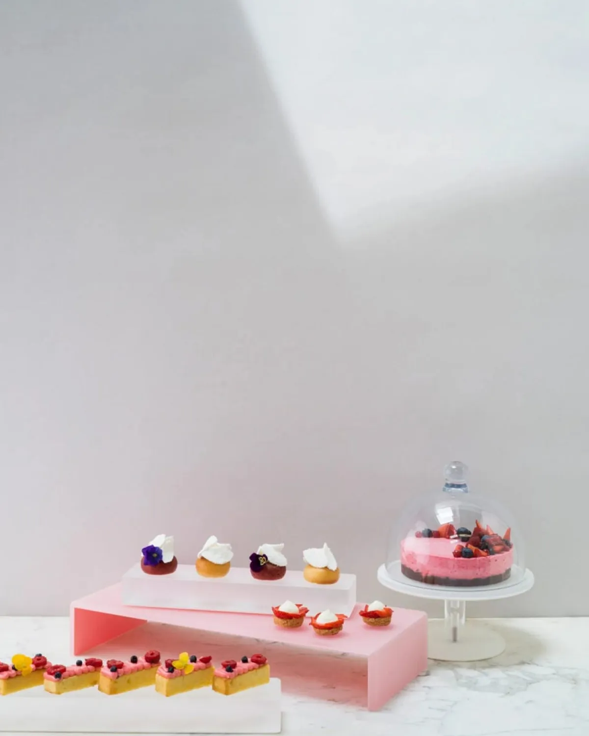 REVOL Buffet encastrable haut résine Nacryl® rose 49,5x19,5x12 cm Mealplak