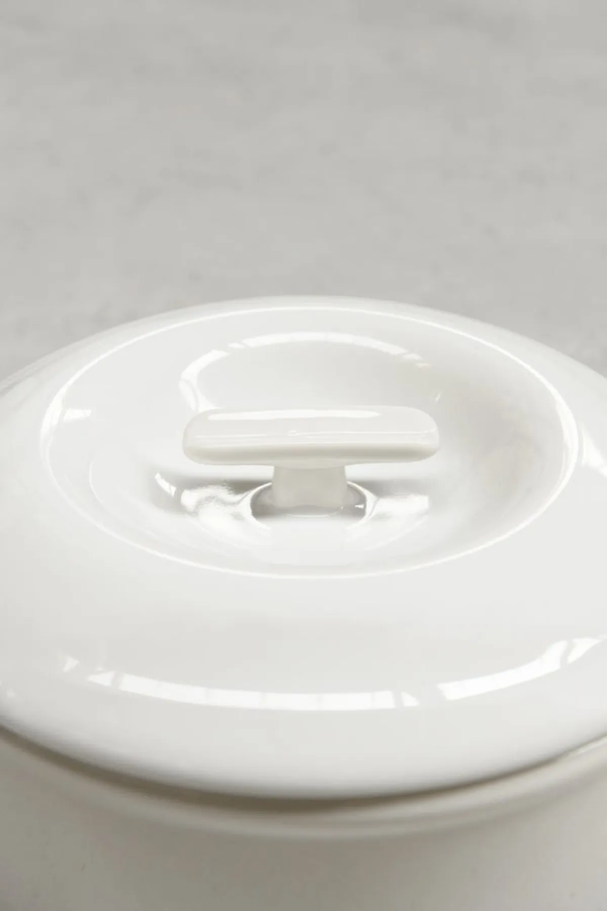 REVOL Cocotte avec couvercle pour induction rond Blanc albâtre porcelaine culinaire Ø 22 cm Bombance Clearance
