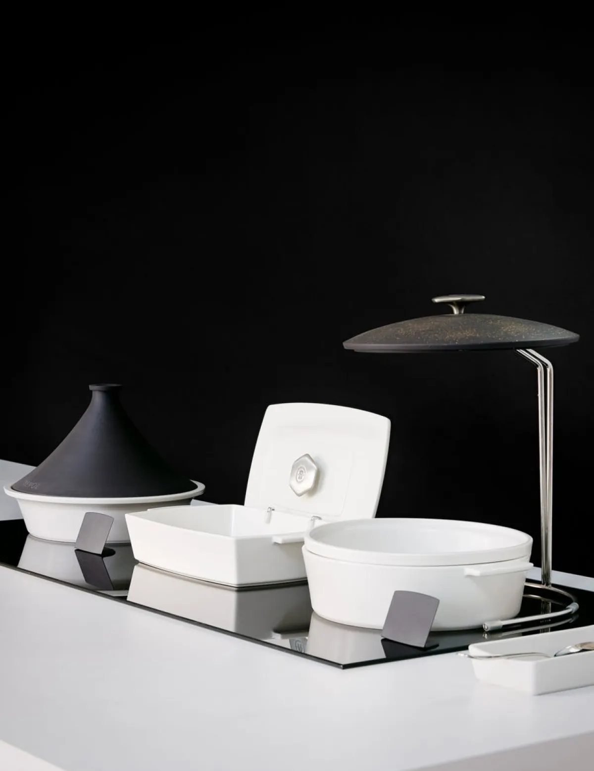 Cocotte avec induction rond noir porcelaine culinaire Ø 28 cm ution 2 - REVOL New
