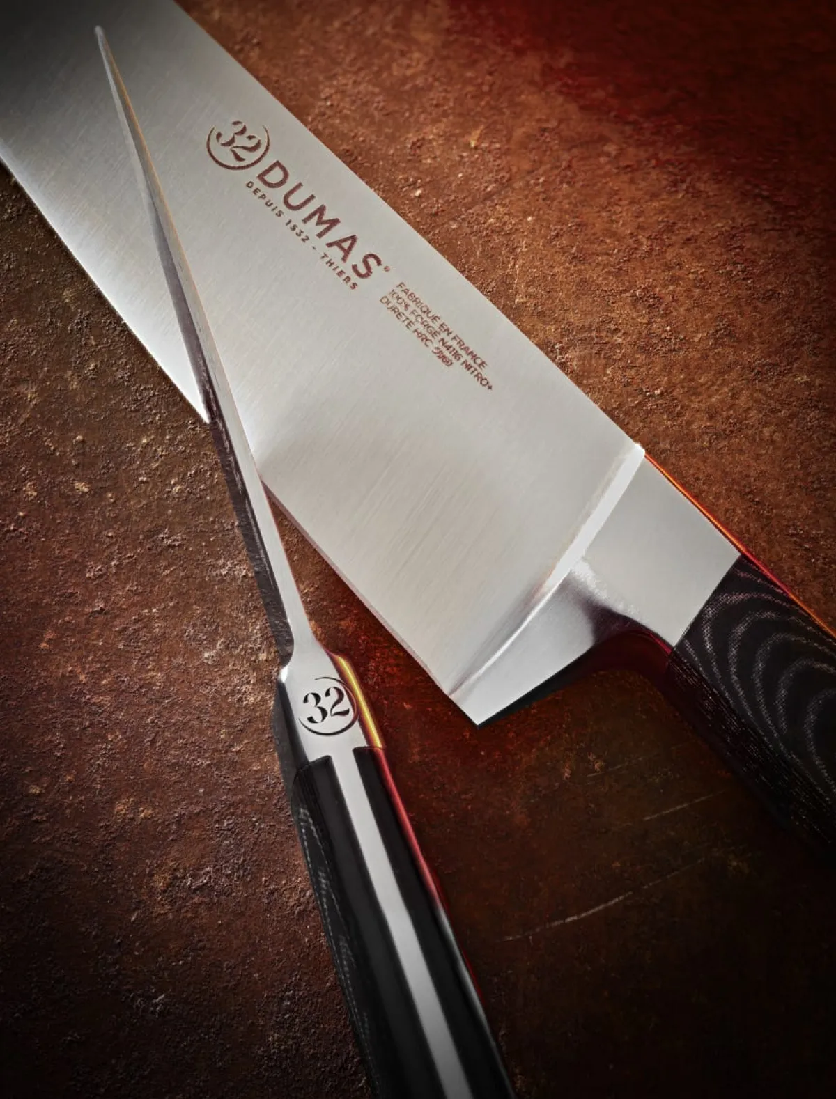 32 DUMAS Couteau chef 20 cm inox plastique unie Signature Micarta