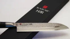 KASUMI Couteau santoku 17,5 cm acier plastique unie Hammered Hot