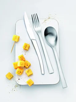 Couteau à steak monobloc cranté 21 cm Orsay - ETERNUM