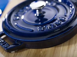 STAUB Mini cocotte avec couvercle fonte d'acier Sans revêtement Avec couvercle Ø 10 cm 7 cm 0,25 L Sale