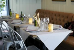 Nappe blanc non tissé 110x110 cm Evolin (50 pièces) - DUNI Hot