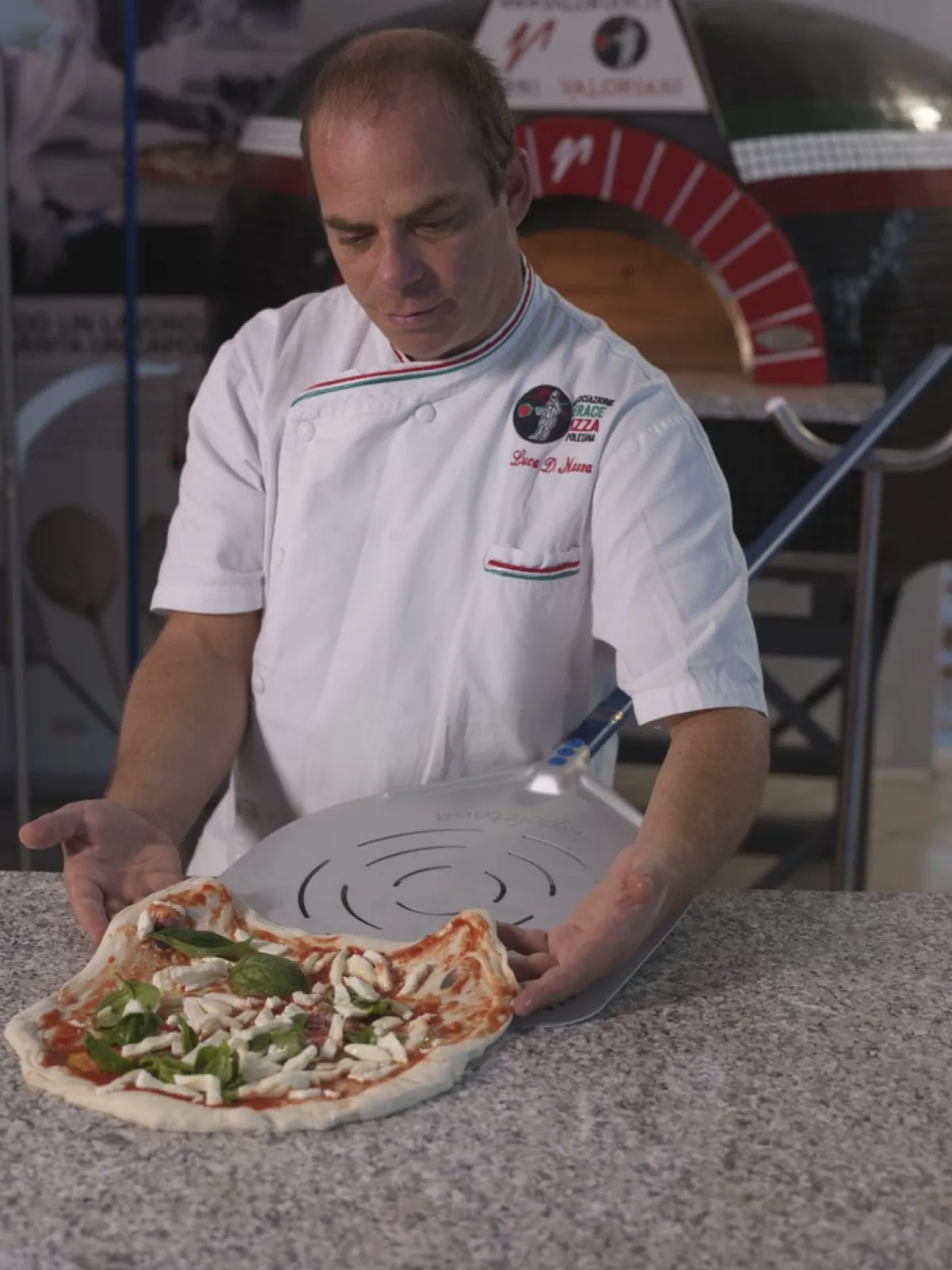 GI METAL Pelle à pizza perforée aluminium anodisé 33x33 cm manche 150 cm Napoletana Best