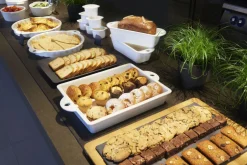 Plat rectangulaire noir porcelaine culinaire 40x30 cm Basalt - REVOL