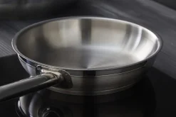 Poêle inox Ø 28 cm 5,5 cm Qualiplus - PRO.COOKER Best