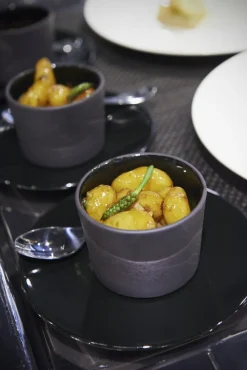 Pot à tapas rond noir porcelaine culinaire Ø 8 cm Solid - REVOL Outlet