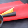 Rouleau tête à tête rouge plastique 0,4x24 m - Aucune Outlet
