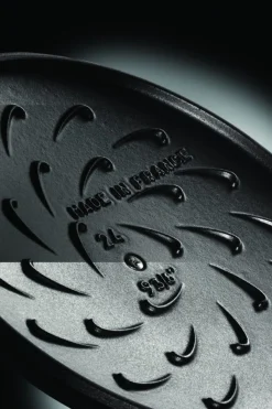 Sauteuse fonte d'acier Ø 24 cm 11,6 cm 2,4 L Chistera - STAUB Online