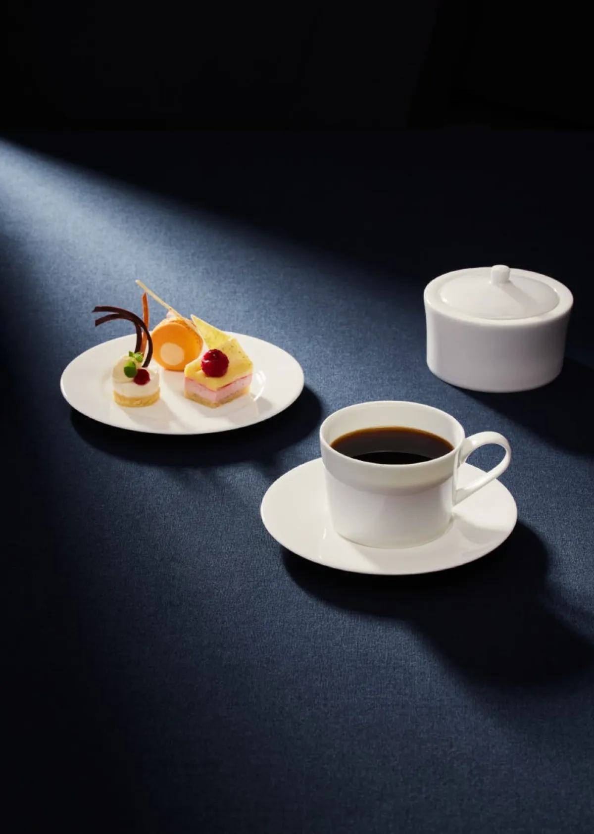 Sous tasse à café / thé rond blanc porcelaine bone china Ø 17,3 cm Fedra - RAK New