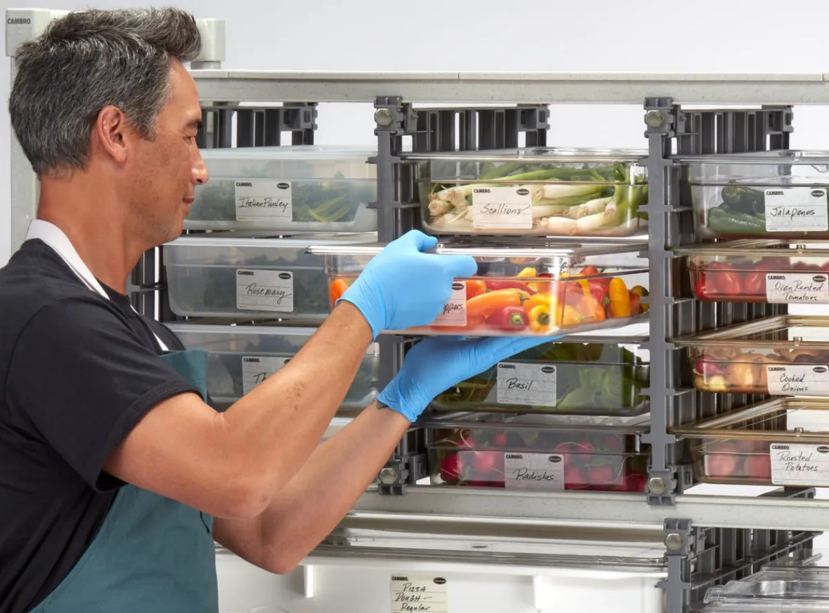 Support de stockage universel pour rayonnage plastique 54 kg 7 niveaux Basics Plus - CAMBRO Clearance
