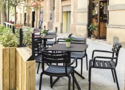 Table de terrasse carré noir 74x60x60 cm Kys - FLEXMOB Hot