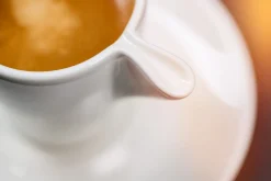 Tasse à expresso ivoire porcelaine vitrifiée 10 cl Ø 6,5 cm Swirls - RAK New