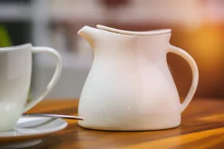 Tasse à thé ivoire porcelaine vitrifiée 23 cl Ø 8 cm Swirls - RAK Hot