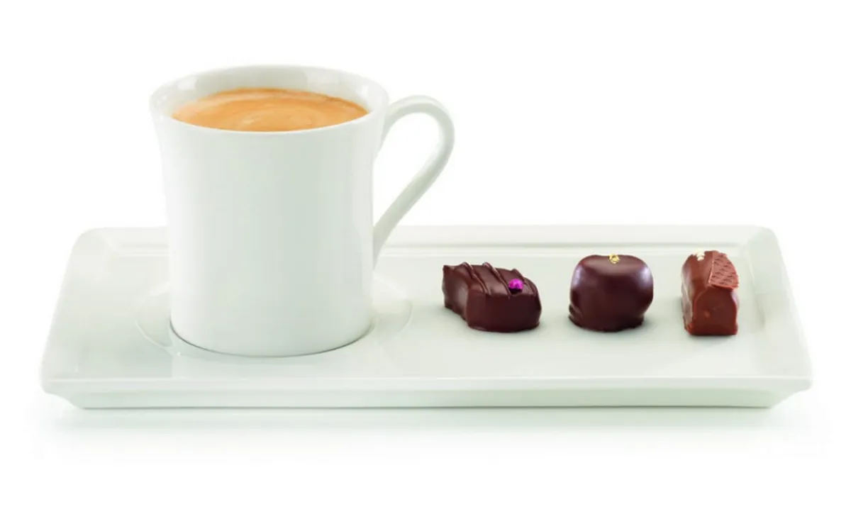 Tasse à thé rond ivoire porcelaine vitrifiée Fine Dine - RAK Outlet